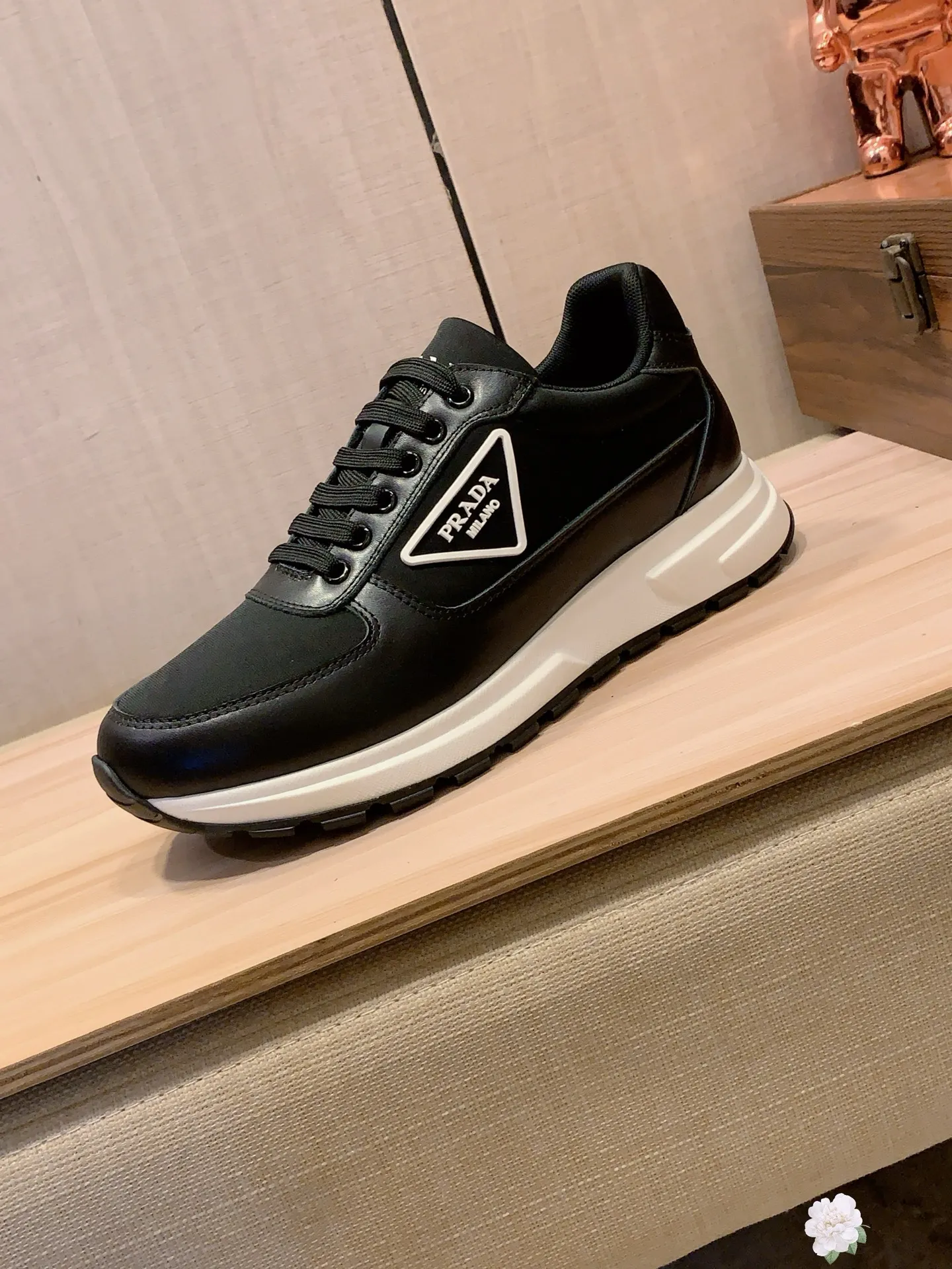 Men's Men's Shoes💰420💰💰🎩🎩[Lightning][Lightning] "PRADA*" The latest and most popular casual shoes, top brand [seduce] luxury~purchase, top~quality. [Strong] The upper is made of imported breathable cowhide with material ➕ breathable sheepskin feet (•) and fine workmanship. The original stylish and stylish soft rubber wear-resistant and non-slip outsole is light and comfortable on the feet. The real thing looks better when photographed. 085: code: 38-44, 3️⃣ colors selected